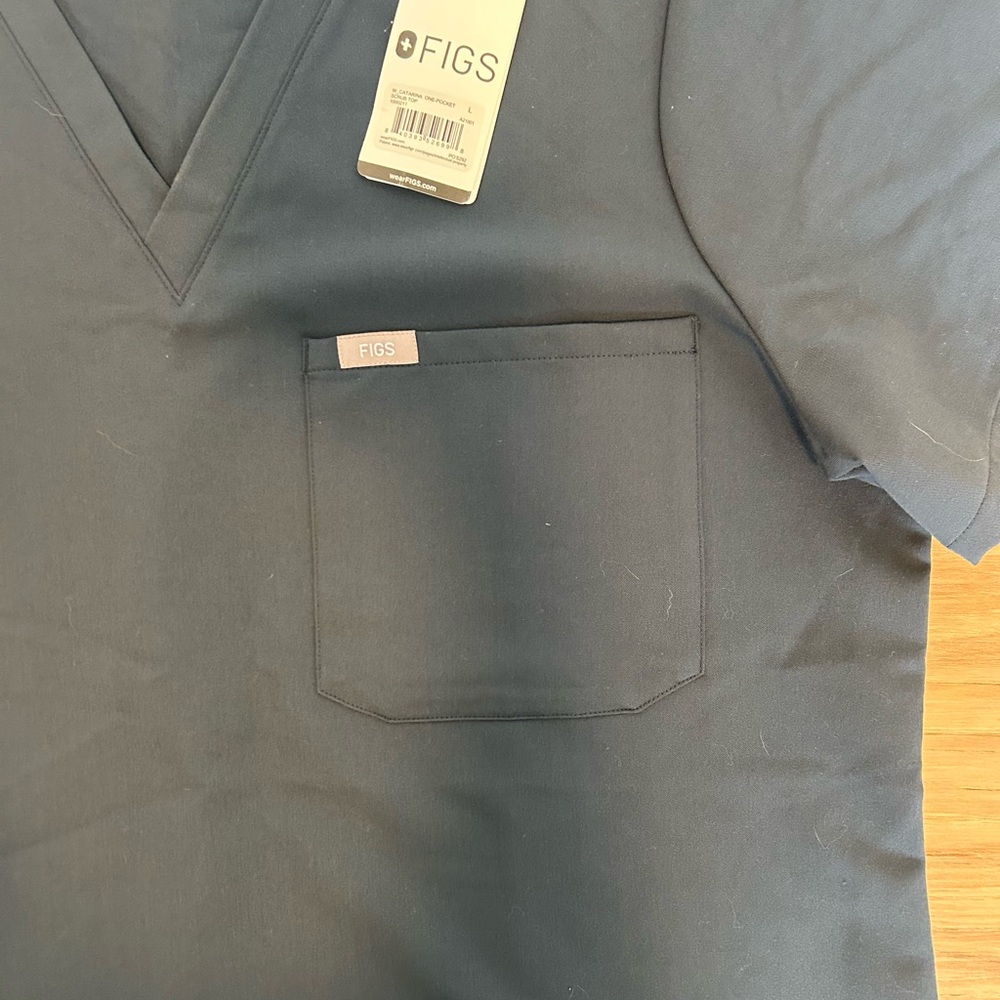 NWT Figs Women's Catarina One-Pocket Scrub Top - Picture 3 of 7